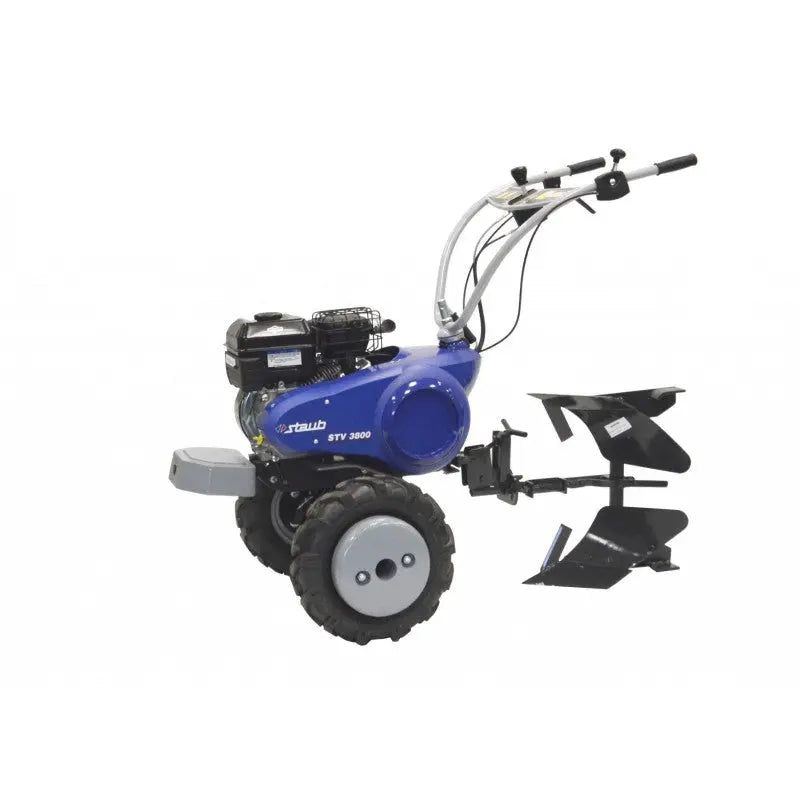 Motoenxada Staub STV 3800 com conjunto de arado